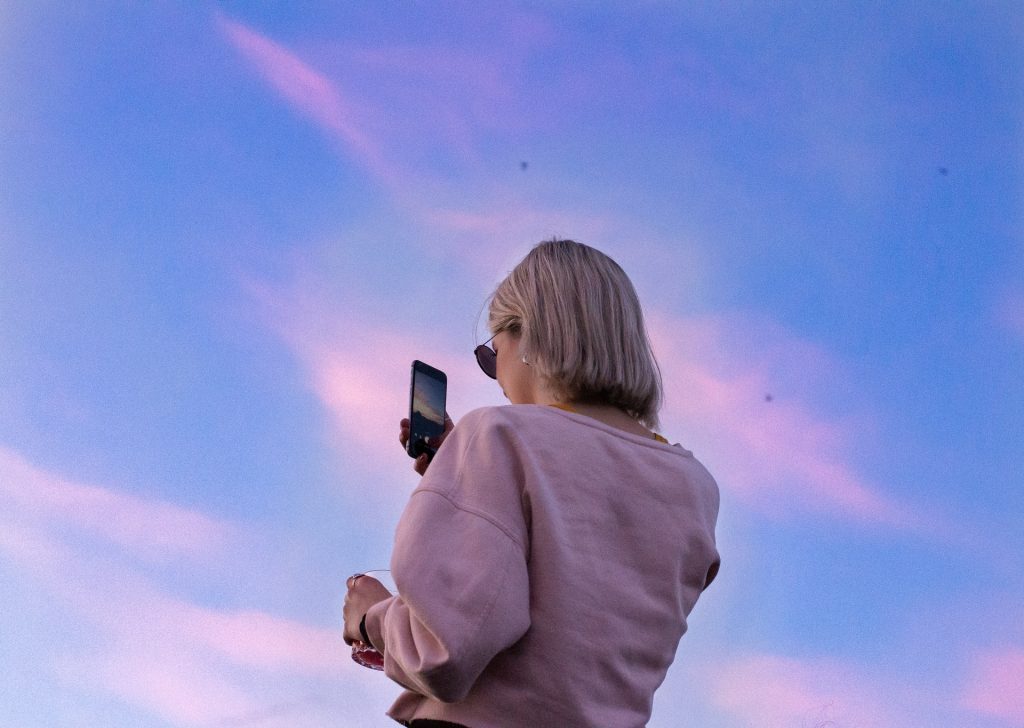 marie-michele-bouchard-W2PJu9-iZI-unsplash | Path Social Adăugarea mai multor fotografii la povestea dvs. Instagram