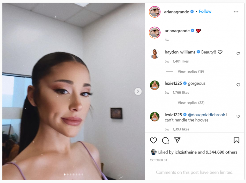 Ariana Grande, among the 5 women in the top 10 most followed on Instagram, taking a selfie