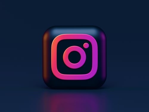 Saiba como alterar o ícone Instagram para este ícone escuro, azul e cor-de-rosa vivo. 