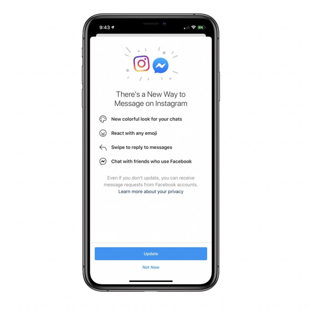 Teléfono móvil que muestra cómo actualizar Instagram messenger.