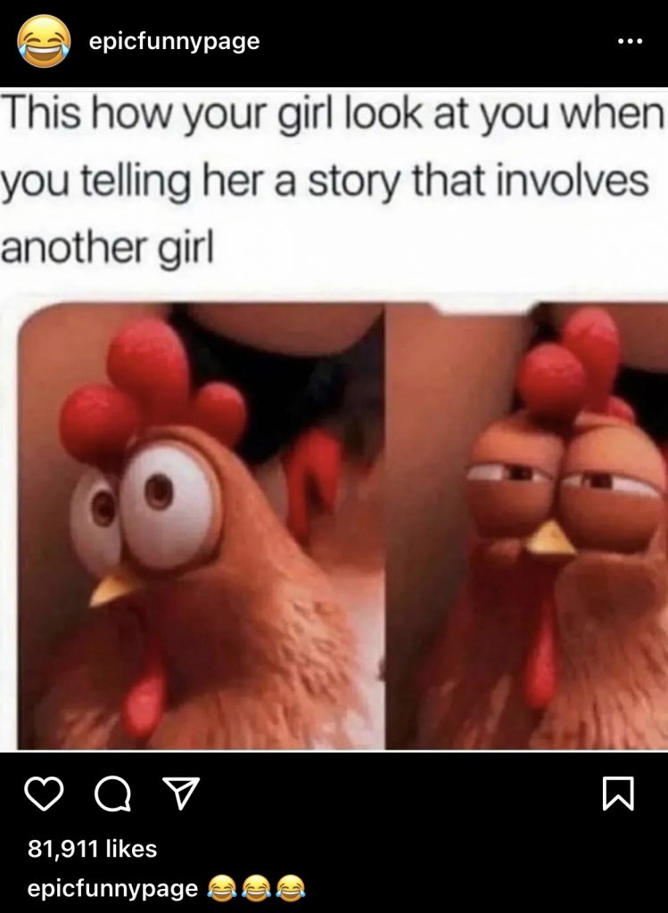 Un meme friki de Instagram de un pollo intentando hacer muecas.