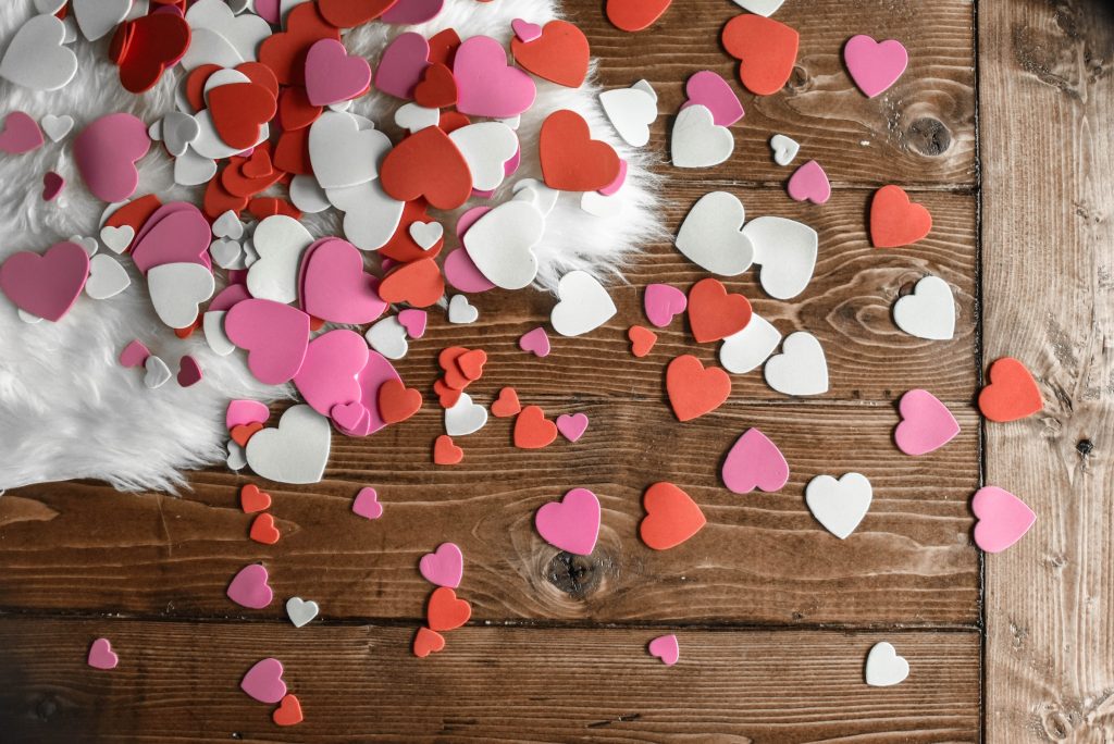 element5-digital-WAiyQLGEEc-unsplash | Path Social Ritagli di cuore che rappresentano come ottenere più like su Instagram