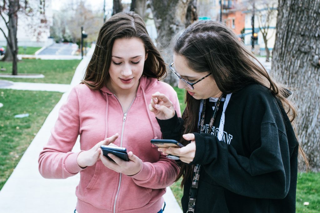 College students puzzled over Instagram stories not working.