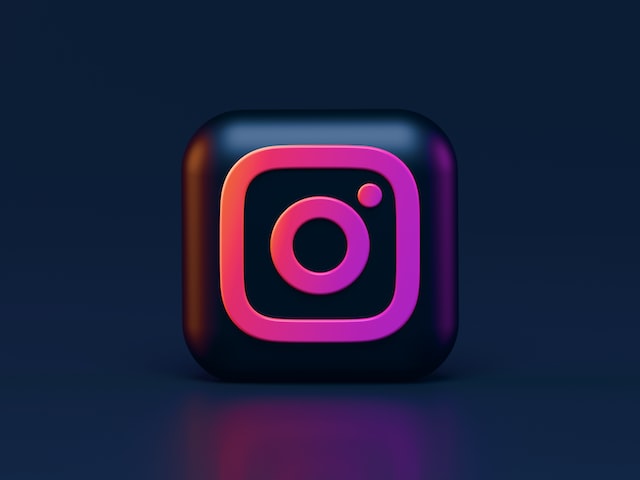 Instagram pictogram in donkere modus