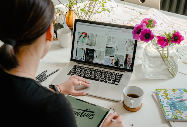 pexels-antoni-shkraba-4348404 | Path Social 집중력 있는 디자인