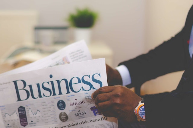 Man holding a business paper