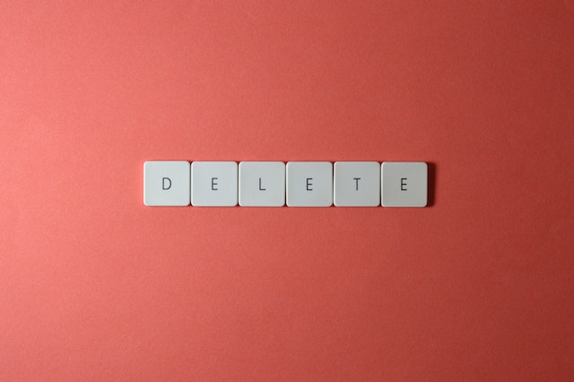 pexels-miguel-a-padrinan-2882553-1 | Path Social Keyboard keys that spell out “delete.”