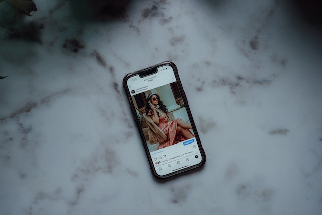 pexels-lance-reis-15525898 | Path Social 一個品牌的Instagram 提要帖子,下方有“Boost post”按鈕。