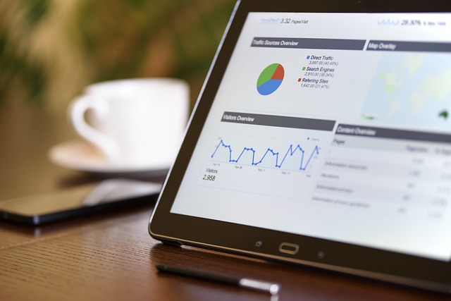 digital-marketing-1433427_640 | Path Social Analisi di marketing visualizzate su un tablet