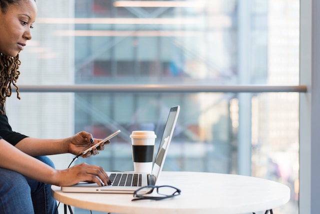 christina-wocintechchat-com-LDap559l-MU-unsplash | Path Social A person takes steps to contact the Instagram support team.