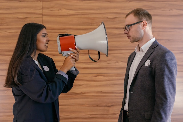 Entfachen Sie interessante Debatten über DM mit Ihren kühnsten unpopulären Meinungen!