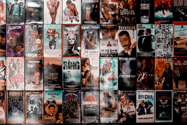 tyson-moultrie-BQTHOGNHo08-unsplash | Path Social Post a quote from your favorite movie to see who gets the reference.