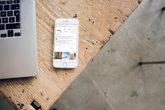 le-buzz-studio-aM9sj98dI2A-unsplash | Path Social Il profilo Instagram mostra i messaggi recenti.