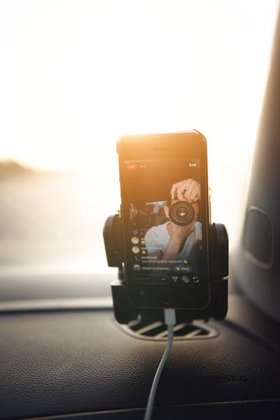 Un téléphone en direct sur Instagram