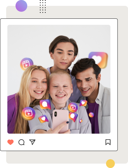 ft_image11-1-1png | Path Social ภาพเพื่อนยิ้มแย้มที่กำลังถ่ายเซลฟี่ด้วยสมาร์ทโฟน