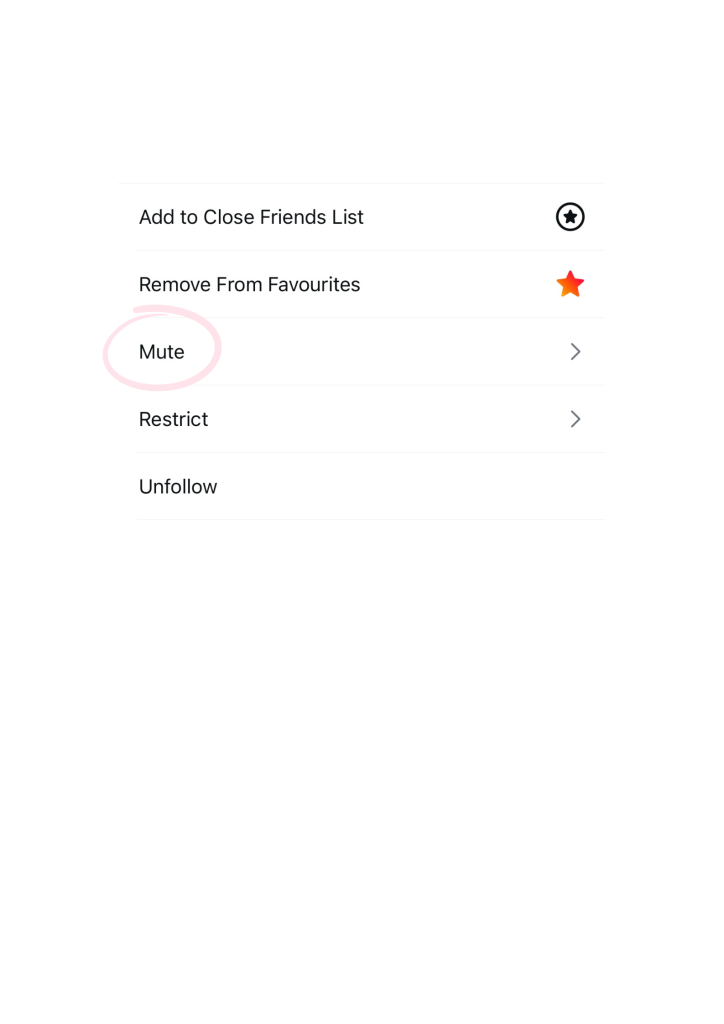 Path Social's captură de ecran a unui profil Instagram Urmând pictograma.